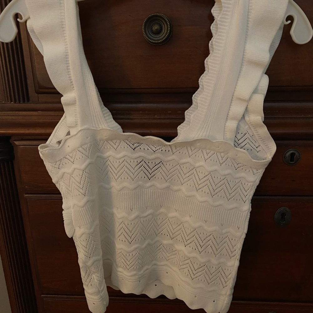 Pretty white Forever 21 top.
